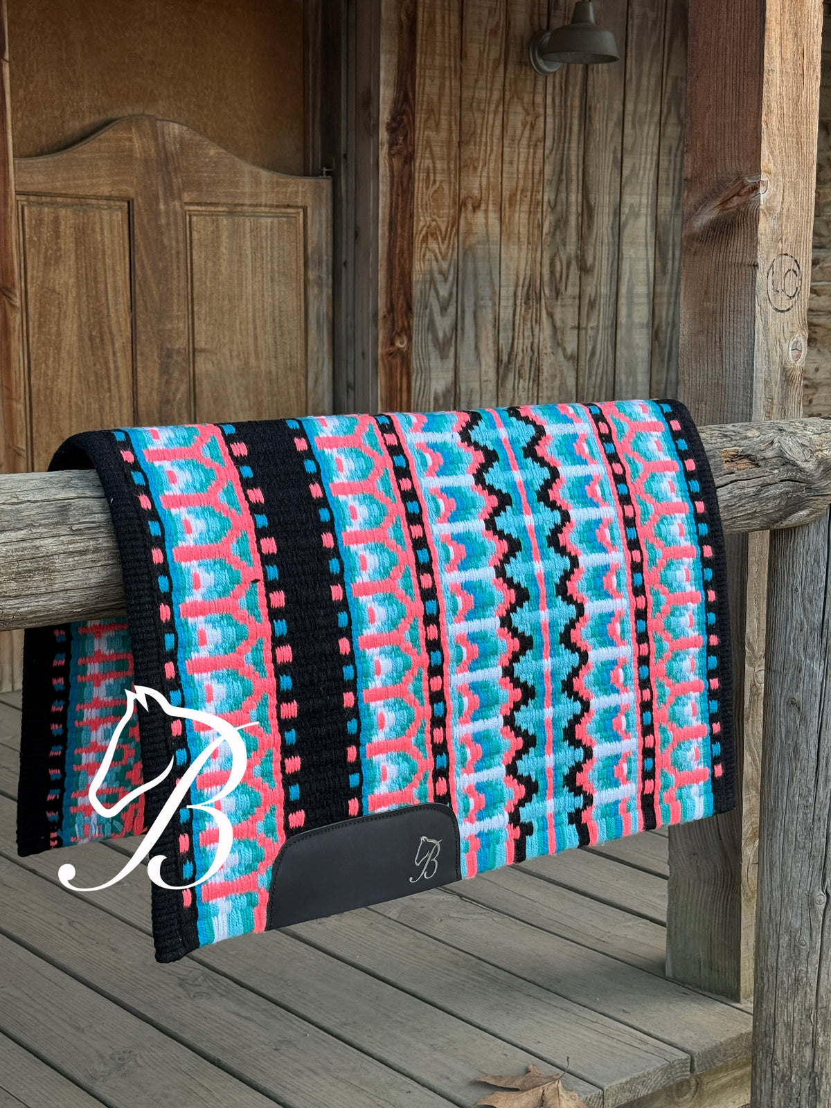 MOD Whizkey Turquoise Peach White Black Base
