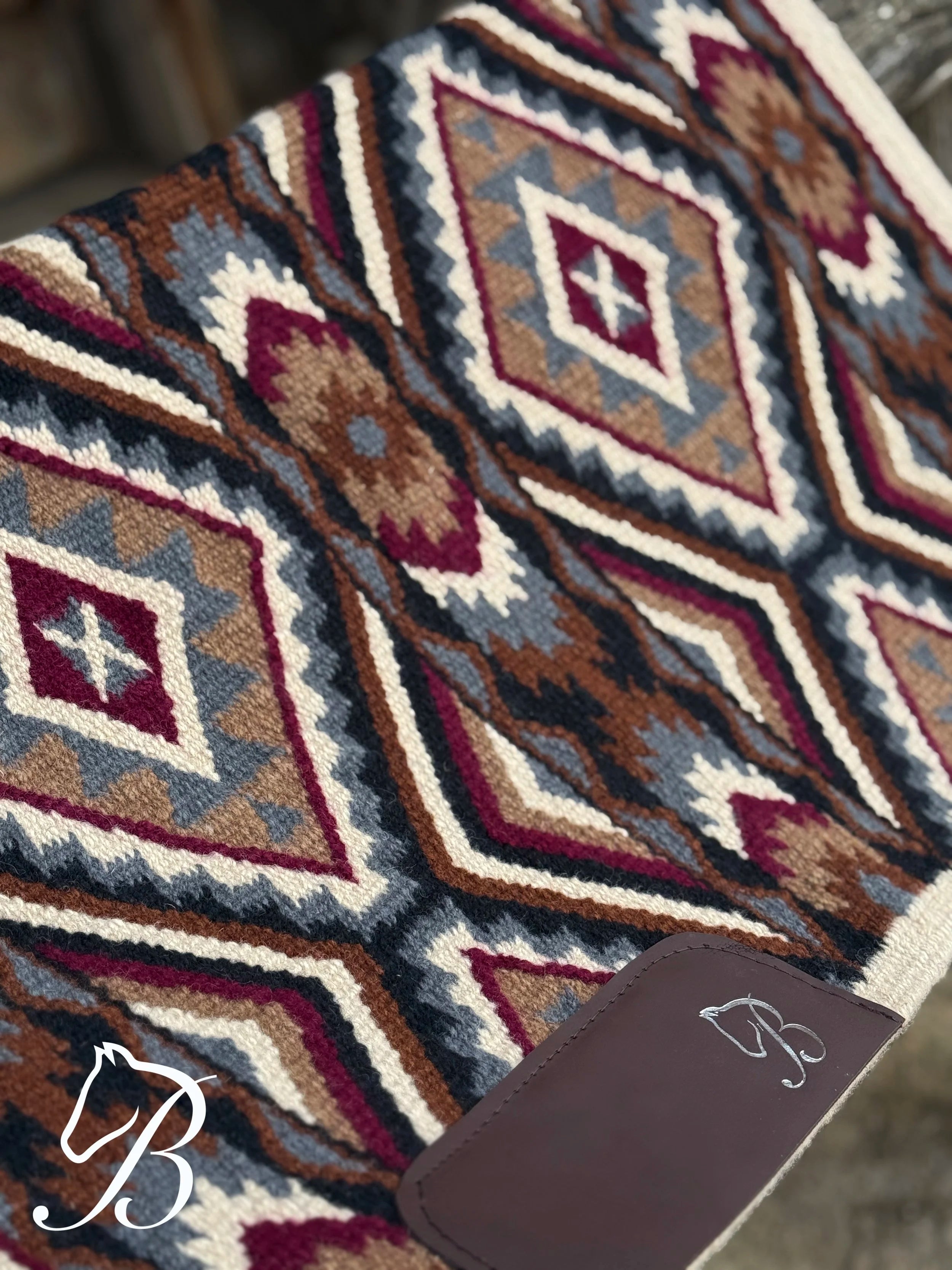 BURGUNDY Gritty Ranch NEUTRAL Border