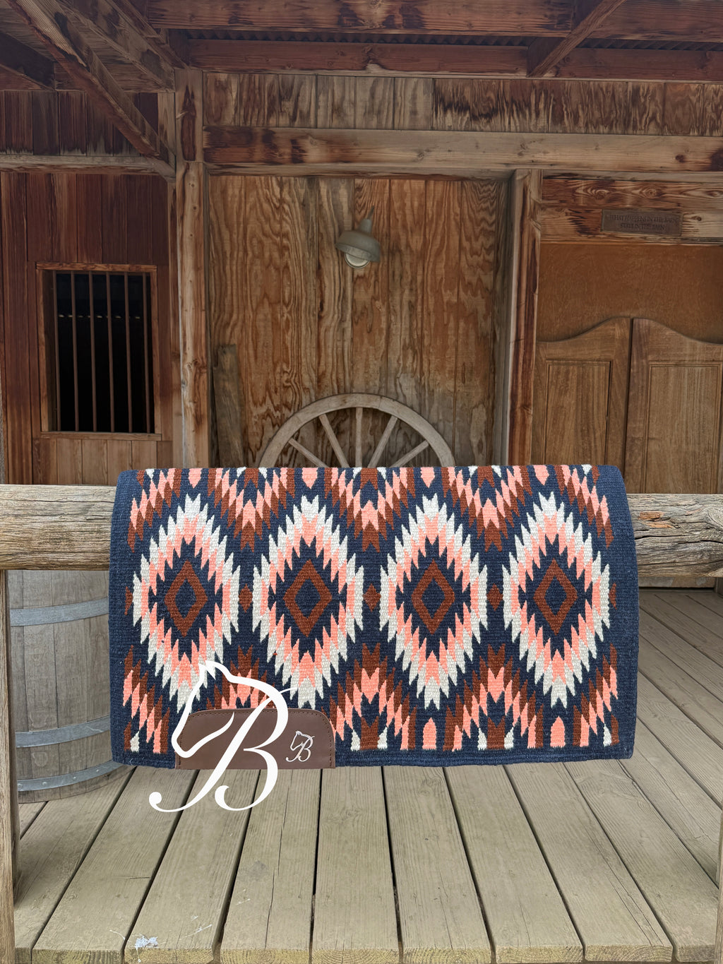 Peach Me White & Navy